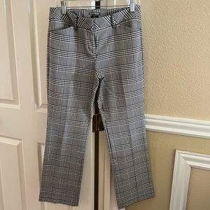 Women’s Express Editor Pants - Size 4 short.